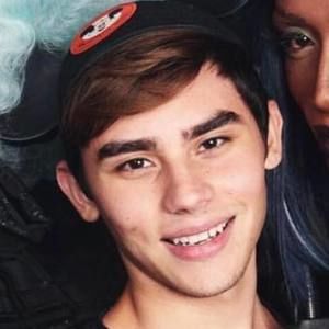 Meet your Posher, Julian